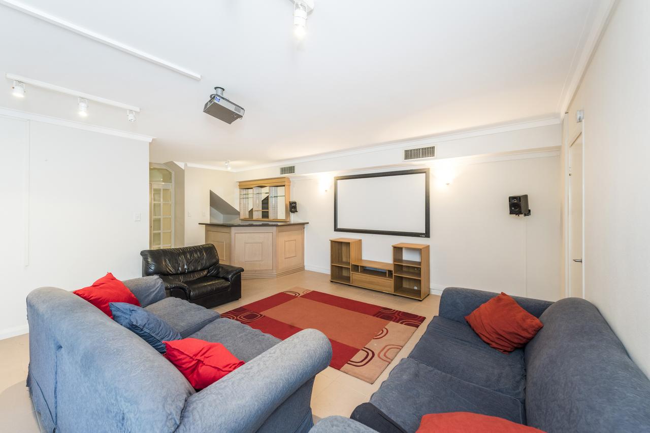 Perth Luxury Accommodation - thumb 32