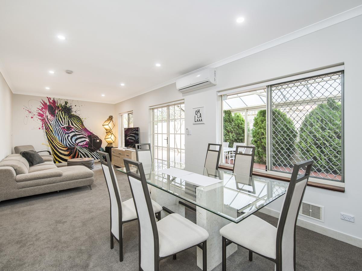 Luxury Federation Style Home - Sleeps 10 - Accommodation Adelaide