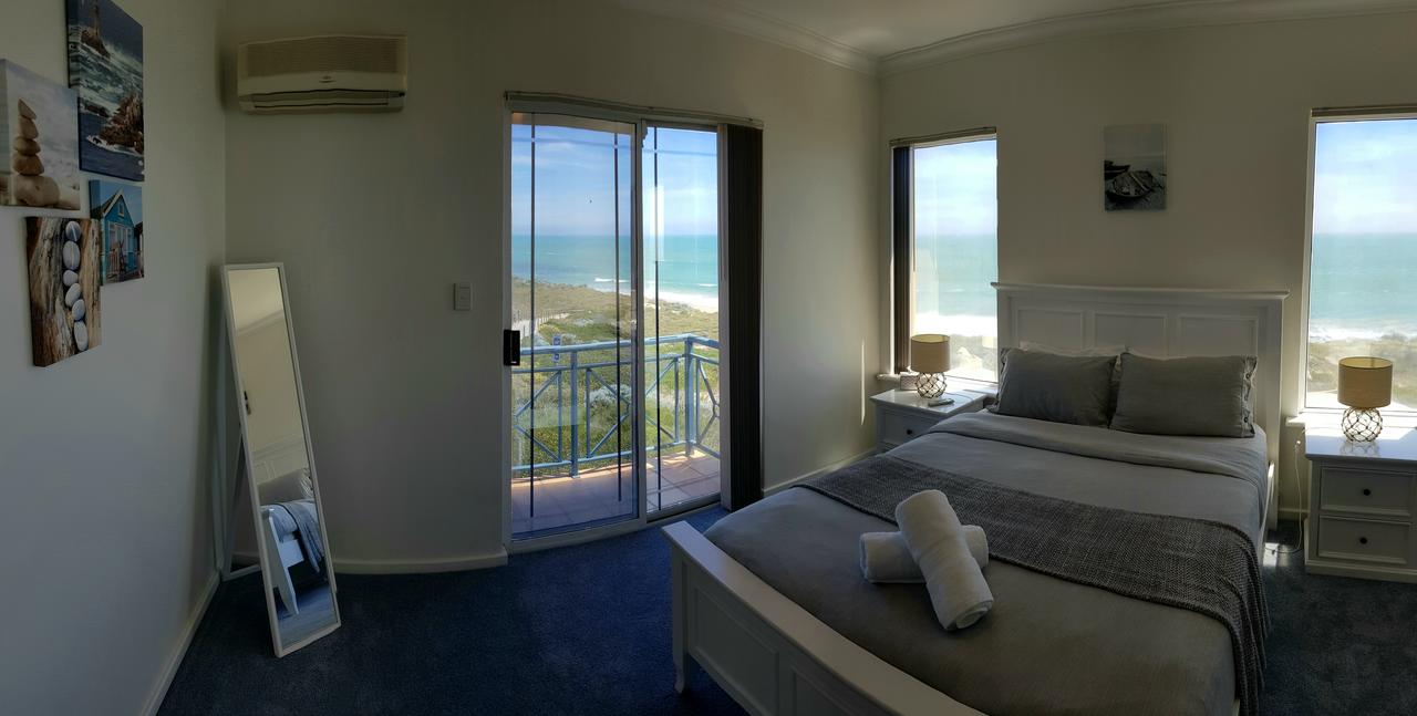 Caravel Beach House Mandurah - thumb 1