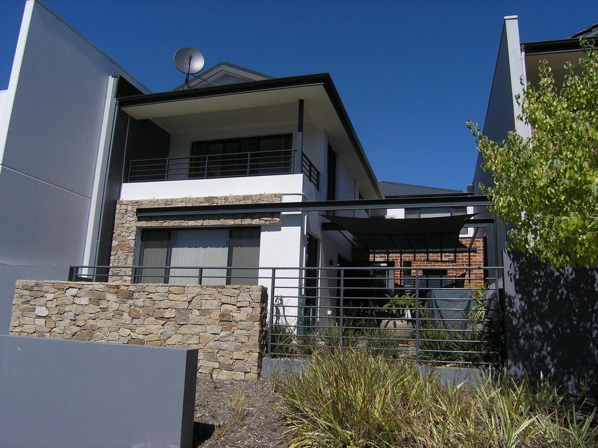 Swan Valley Townhouse - thumb 5