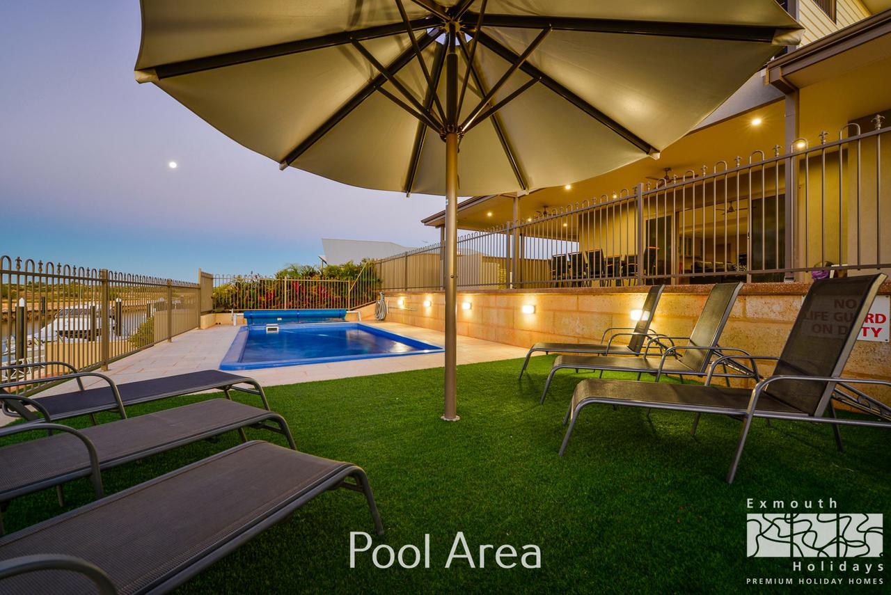 7 Kestrel Place - PRIVATE JETTY  POOL