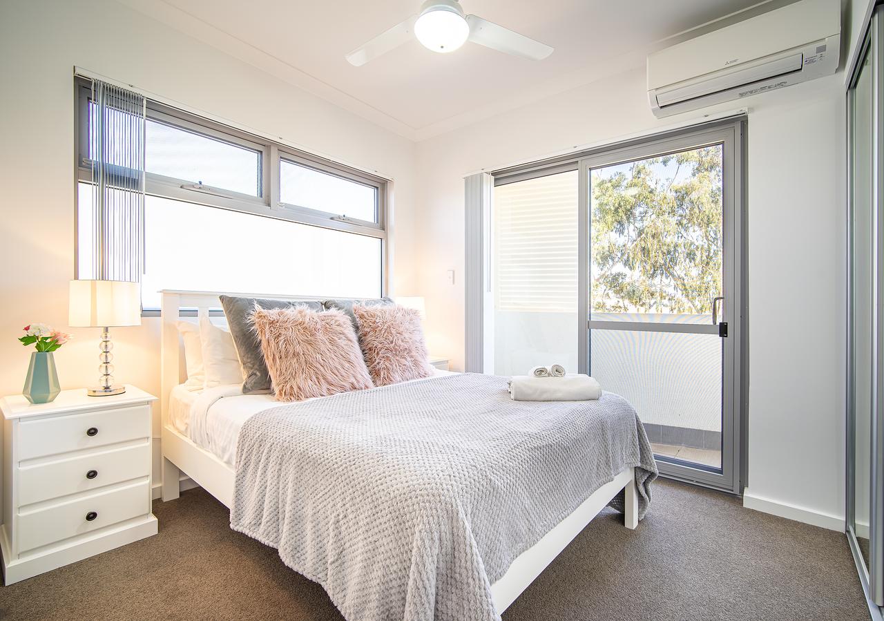 New Apartment On Great Location Opposite Garden City : 02 - Redcliffe Tourism 6