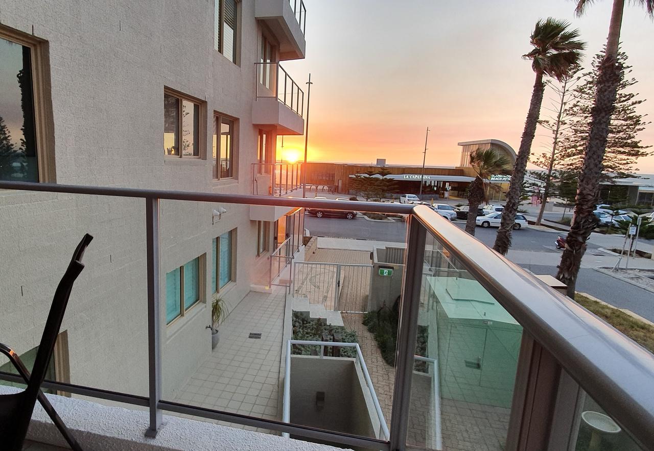 Sandcastles Beachfront ☆ Luxury Retreat Apartment - thumb 19