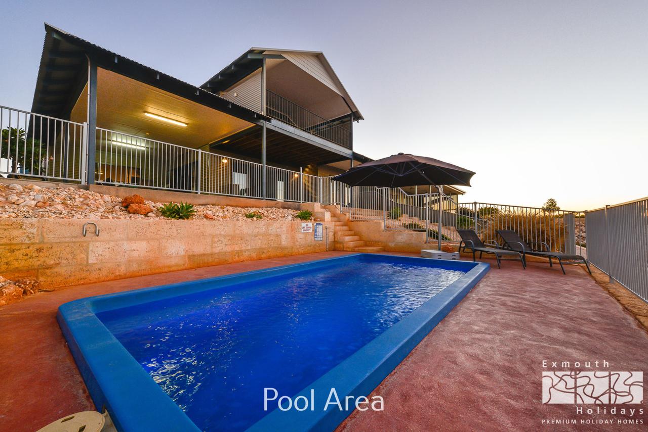 3 Kestrel Place - PRIVATE JETTY  POOL - Accommodation Adelaide