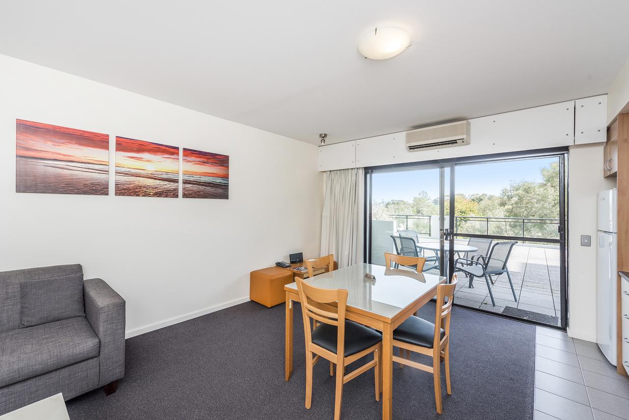 Ascot Quays Apartment 102 - Accommodation ACT 15