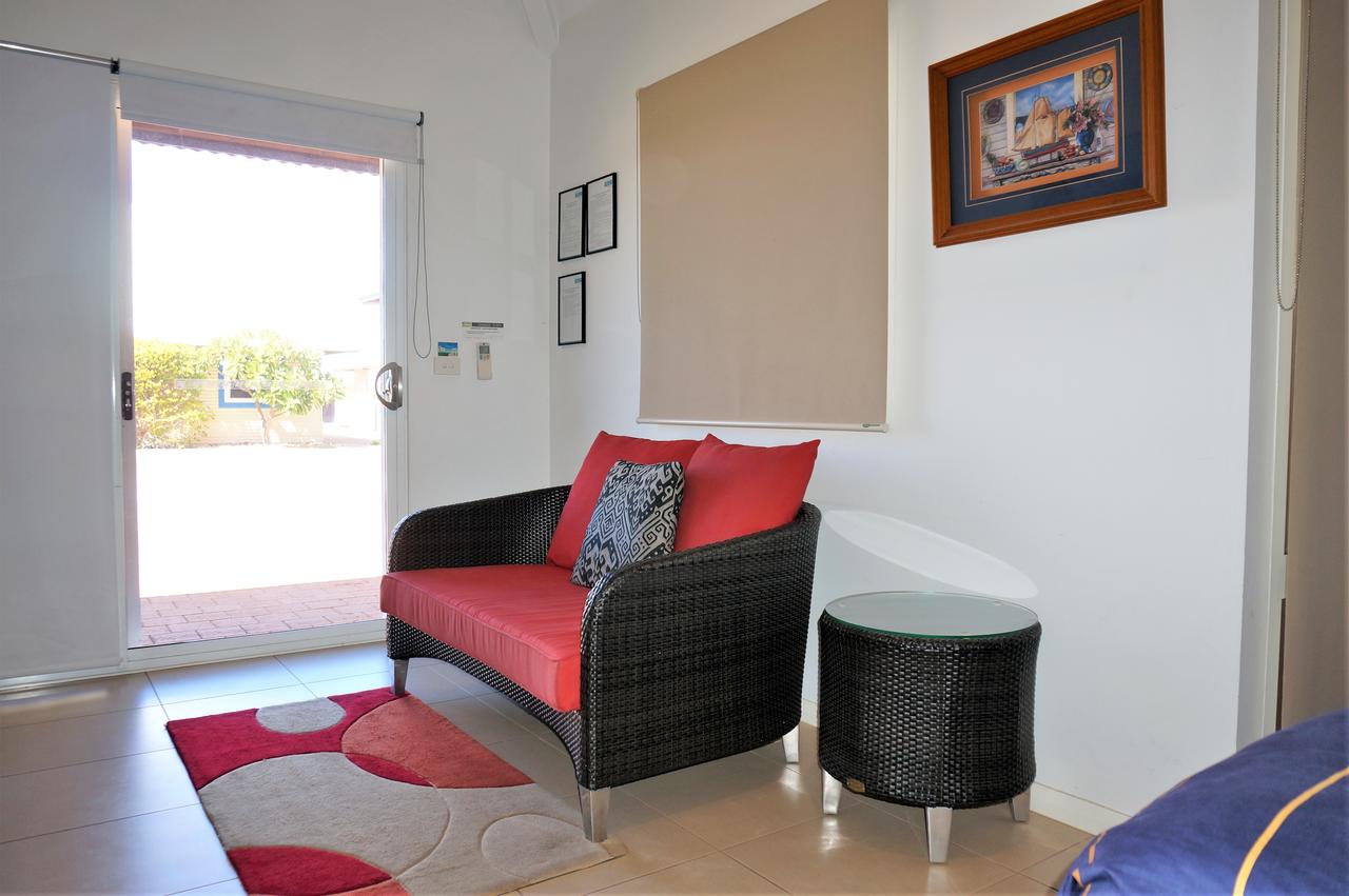 Osprey Holiday Village Unit 103/1 Bed - Perfect Short Stay Apartment With King Size Bed - thumb 6