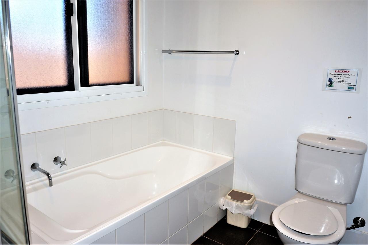 Osprey Holiday Village Unit 103/1 Bed - Perfect Short Stay Apartment With King Size Bed - Darwin Tourism 10