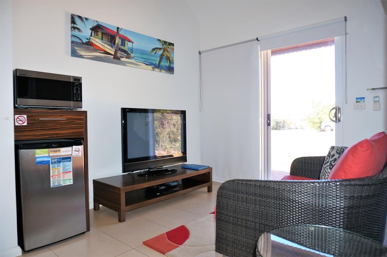 Osprey Holiday Village Unit 103/1 Bed - Perfect Short Stay Apartment With King Size Bed - thumb 7