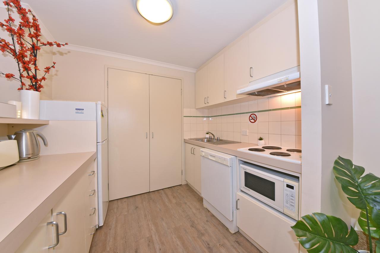 Inner Perth CBD 1X1 Apartment: 605451 - Redcliffe Tourism 14