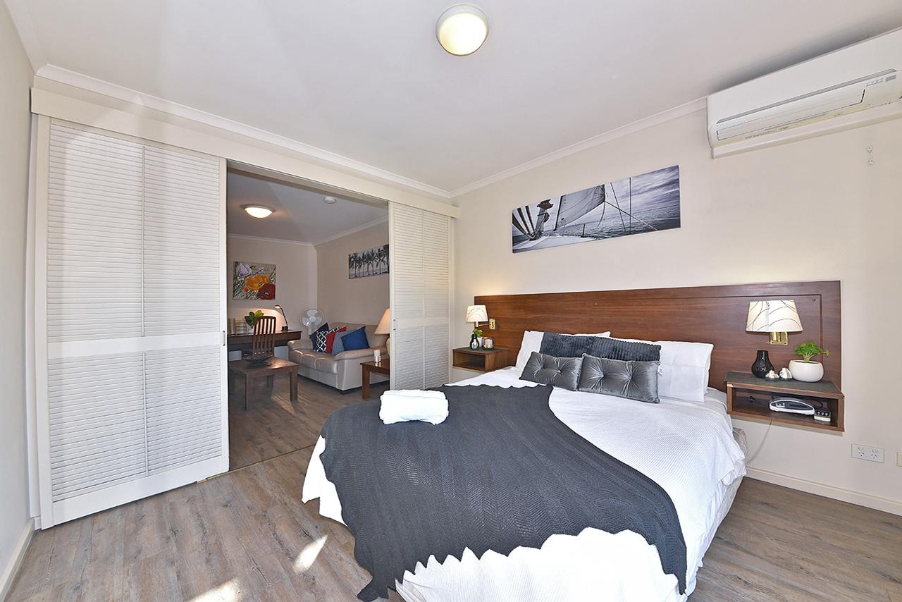 Inner Perth CBD 1X1 Apartment: 605451 - Accommodation ACT 2