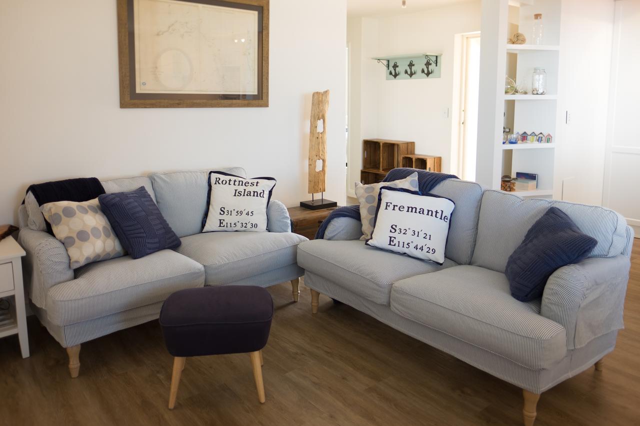 Cottesloe Blue Apartment - Accommodation ACT 7