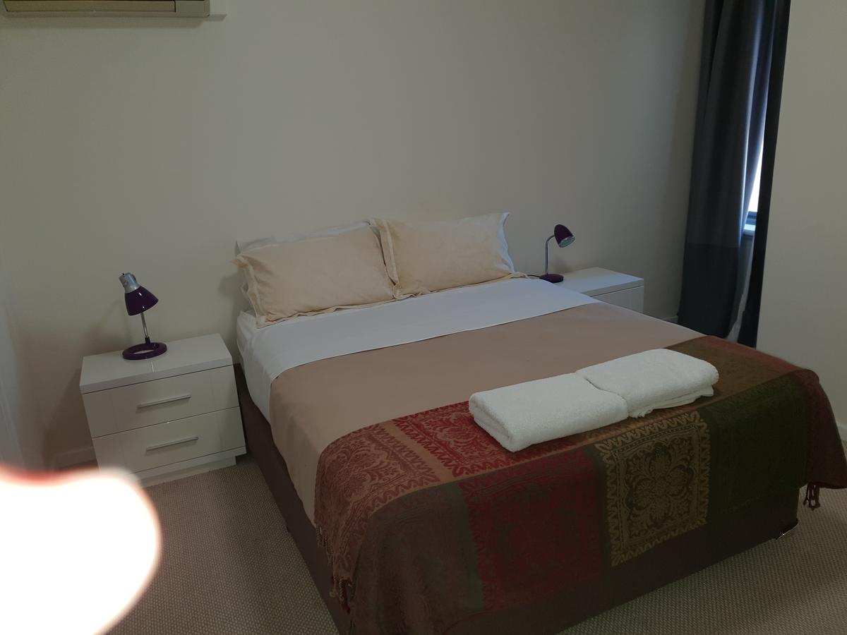 Superb 2 BR East Perth Riverside Apartment Location Comfort And Space 45 - Accommodation ACT 5