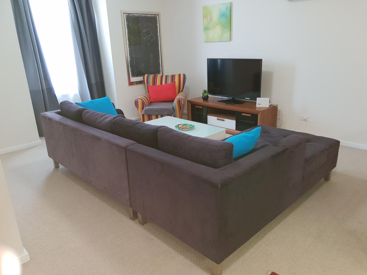 Superb 2 BR East Perth Riverside Apartment Location Comfort and Space 45 - Accommodation Airlie Beach