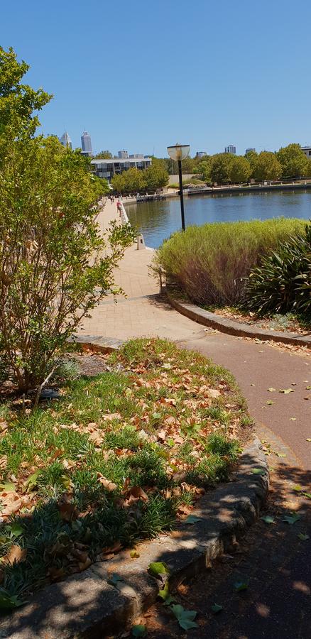 Superb 2 BR East Perth Riverside Apartment Location Comfort And Space 45 - Redcliffe Tourism 2