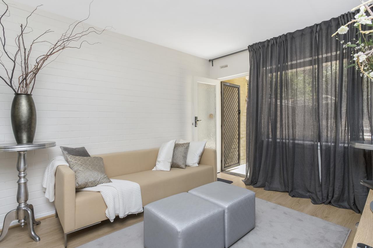 Gorgeous 26 1 Bed Designer Fitout Perfect Location - Redcliffe Tourism 8