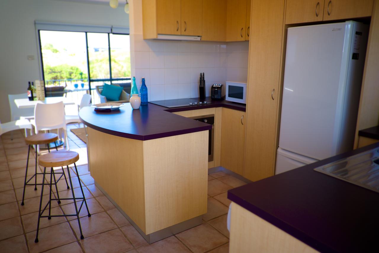 Cottesloe Marine Apartment - Redcliffe Tourism 11