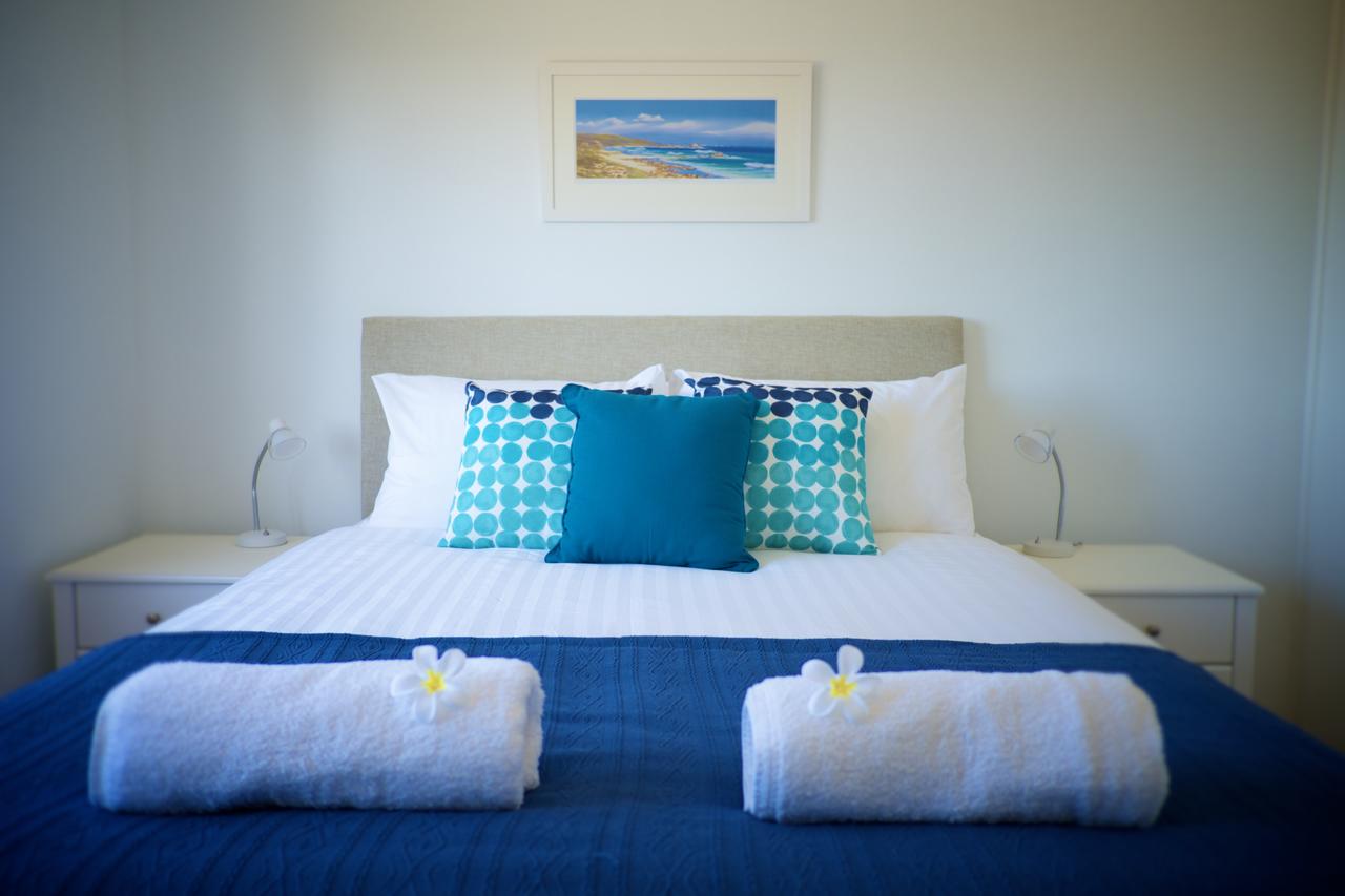 Cottesloe Marine Apartment - Redcliffe Tourism 14