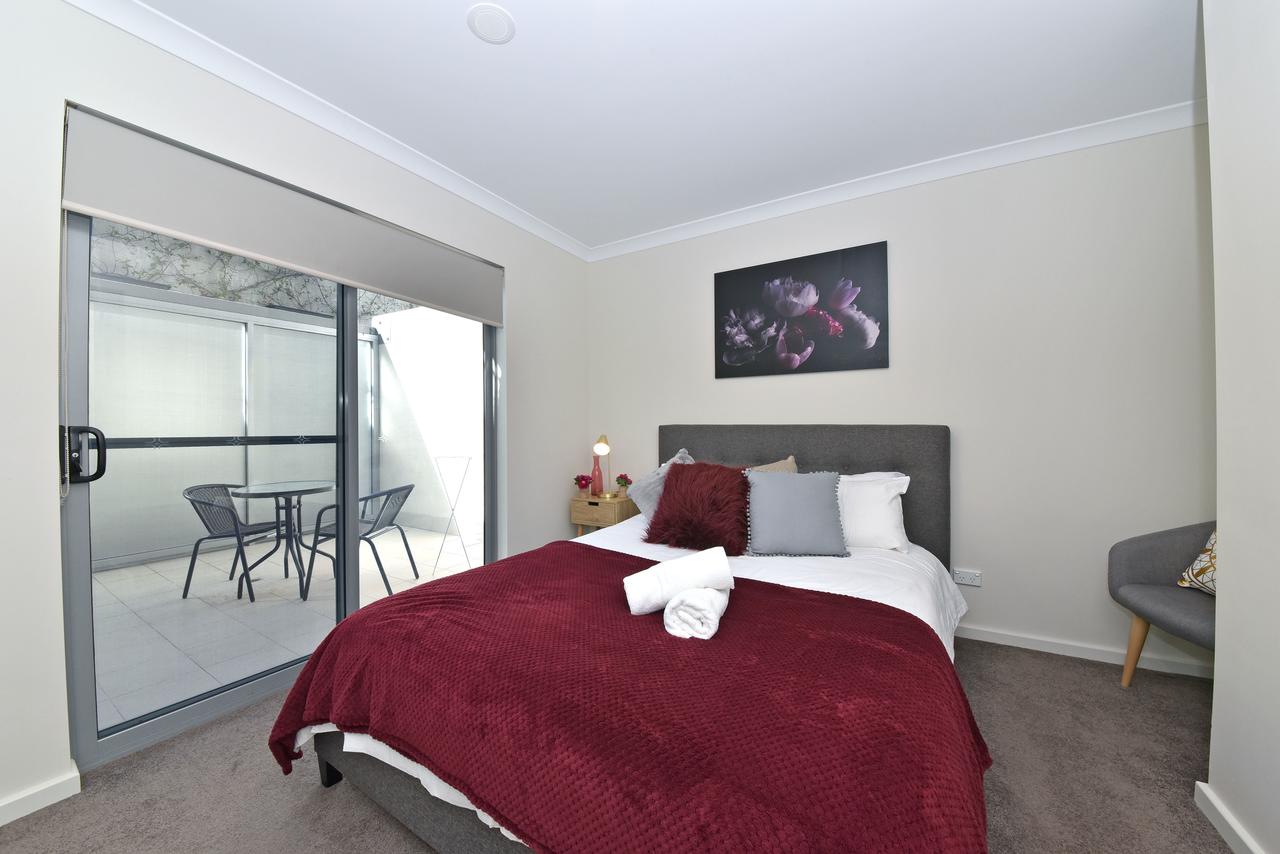 Short Stay Apartment In Perth City 1703 - Redcliffe Tourism 0