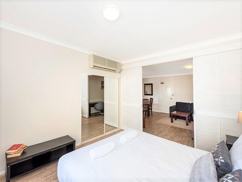 Perth West End Apartment 504 - Redcliffe Tourism 8