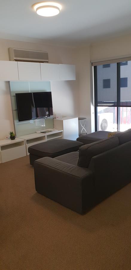 Superb 2 BR East Perth Apartment Location Comfort Space 1 - Redcliffe Tourism 3