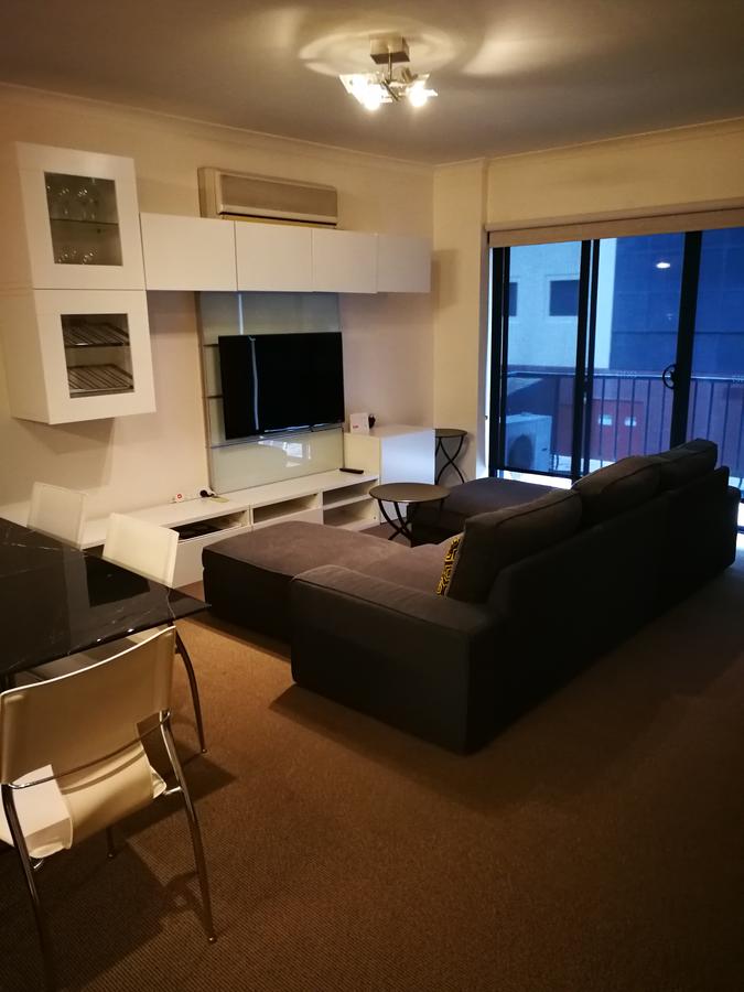 Superb 2 BR East Perth Apartment Location Comfort Space 1 - Accommodation Daintree