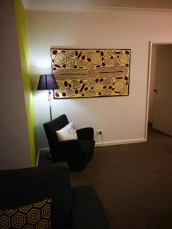 Superb 2 BR East Perth Apartment Location Comfort Space 1 - Redcliffe Tourism 9