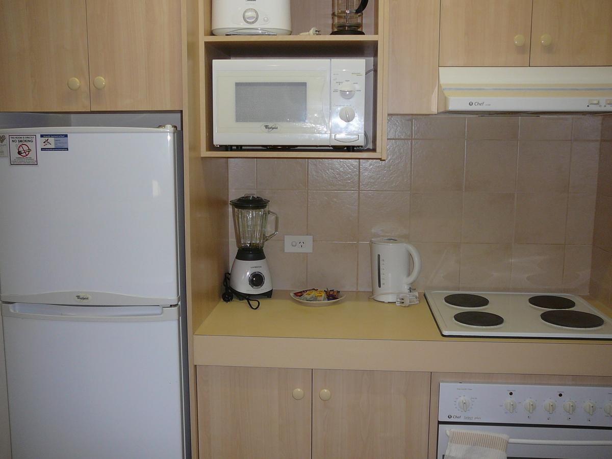 Dragonfly Apartment On Regal - Redcliffe Tourism 16