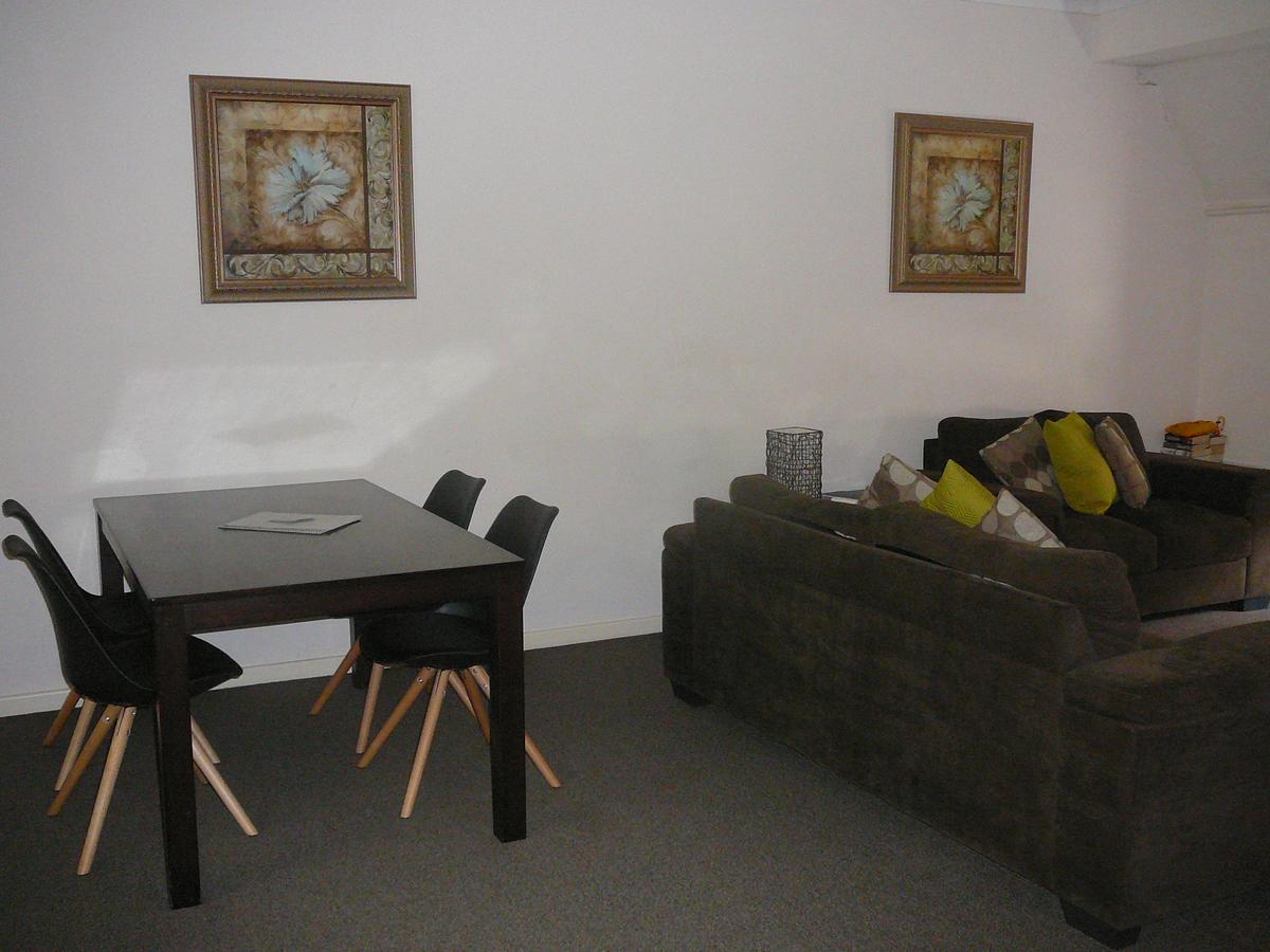 Dragonfly Apartment On Regal - Redcliffe Tourism 6