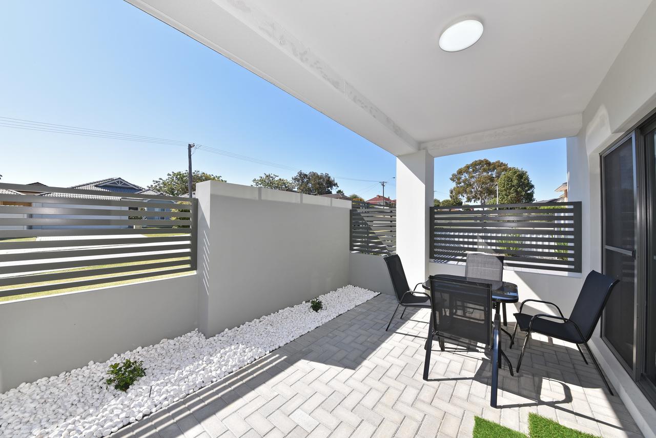 Modern Apartment Redcliffe Near Perth Airport: 0126 - Accommodation ACT 33