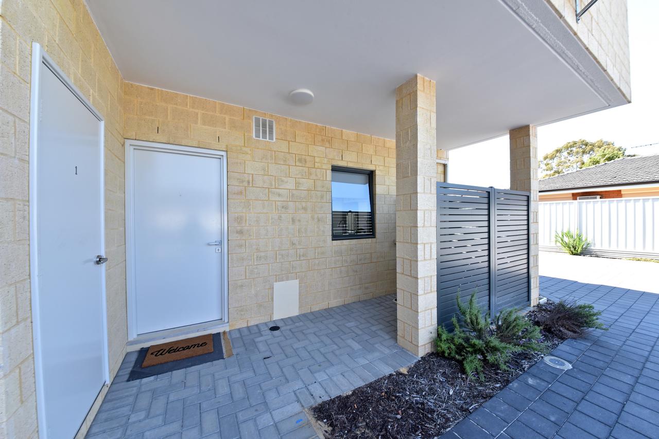 Modern Apartment Redcliffe Near Perth Airport: 0126 - Redcliffe Tourism 37