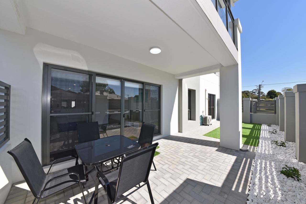 Modern Apartment Redcliffe Near Perth Airport: 0126 - Accommodation ACT 30