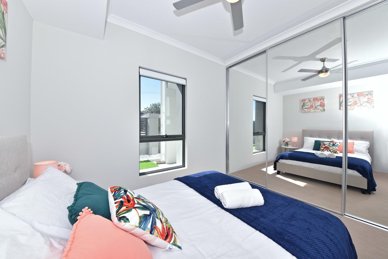 Modern Apartment Redcliffe Near Perth Airport: 0126 - Accommodation ACT 10