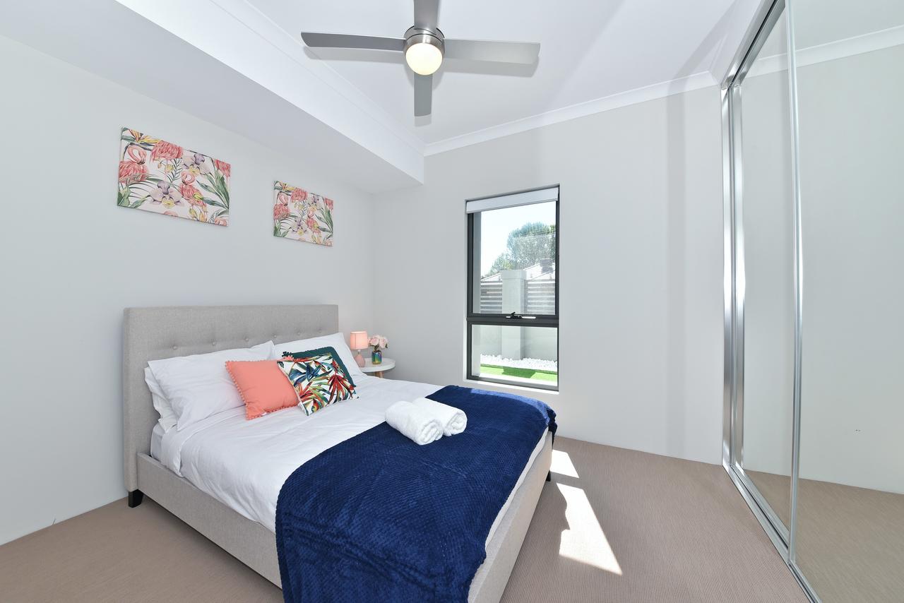 Modern Apartment Redcliffe Near Perth Airport: 0126 - Redcliffe Tourism 9