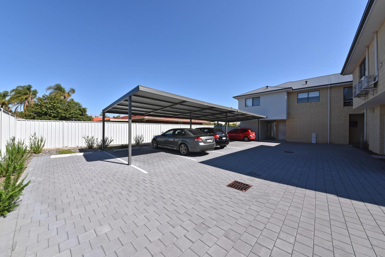 Modern Apartment Redcliffe Near Perth Airport: 0126 - Accommodation ACT 35