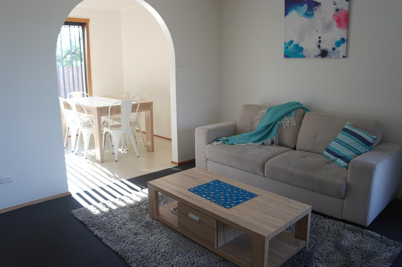Modern 2 Bedroom Appartment - Redcliffe Tourism 1