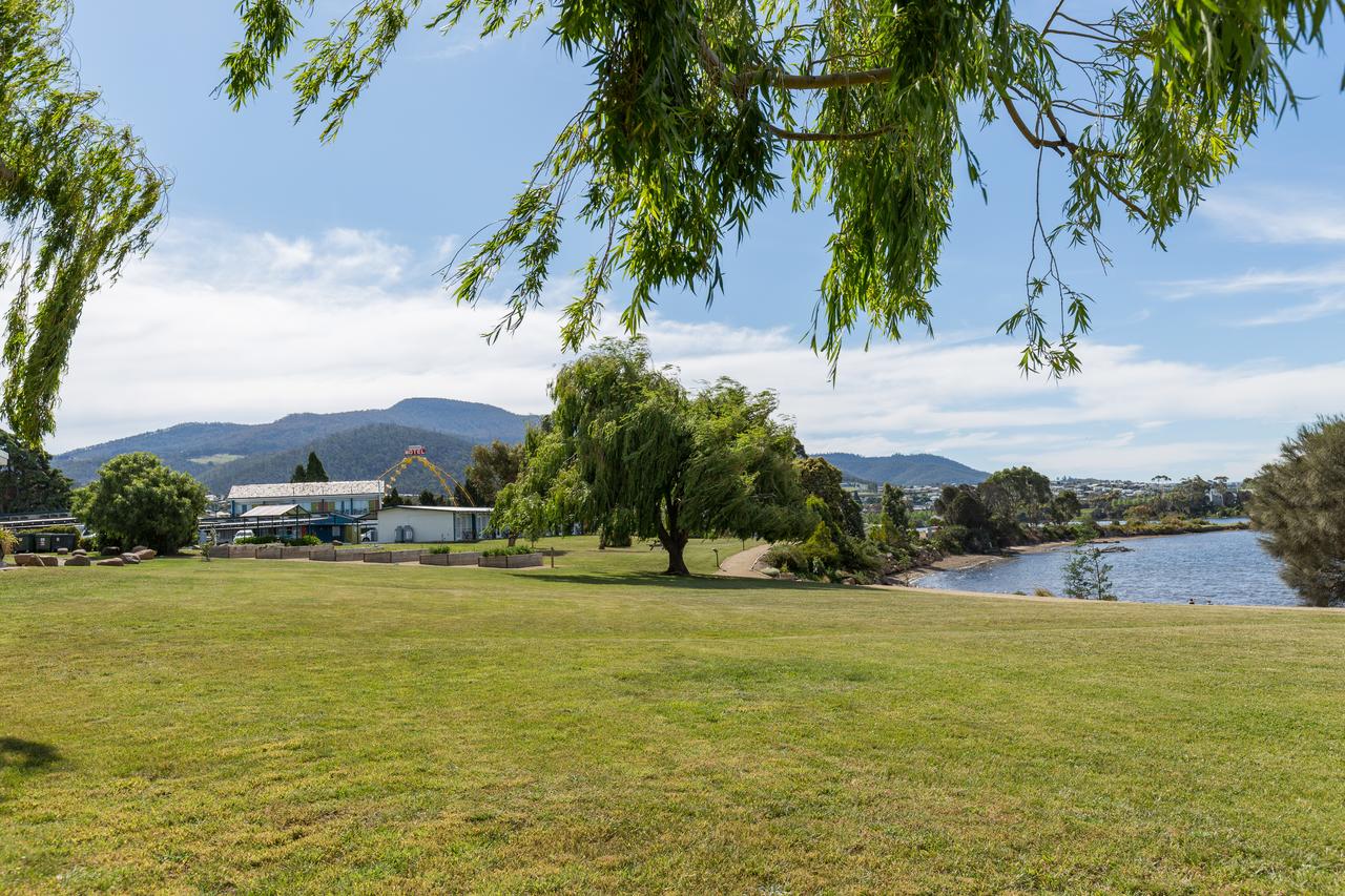 Riverfront Motel  Villas - New South Wales Tourism 