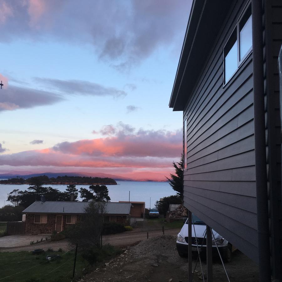 Couples Getaway On Bruny Island - thumb 3