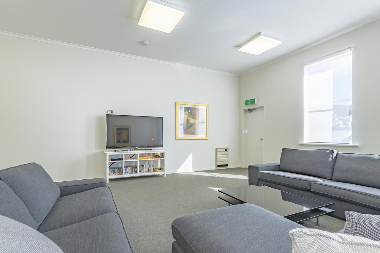 4 Bedroom House - Hobart CBD - Free Parking - thumb 20