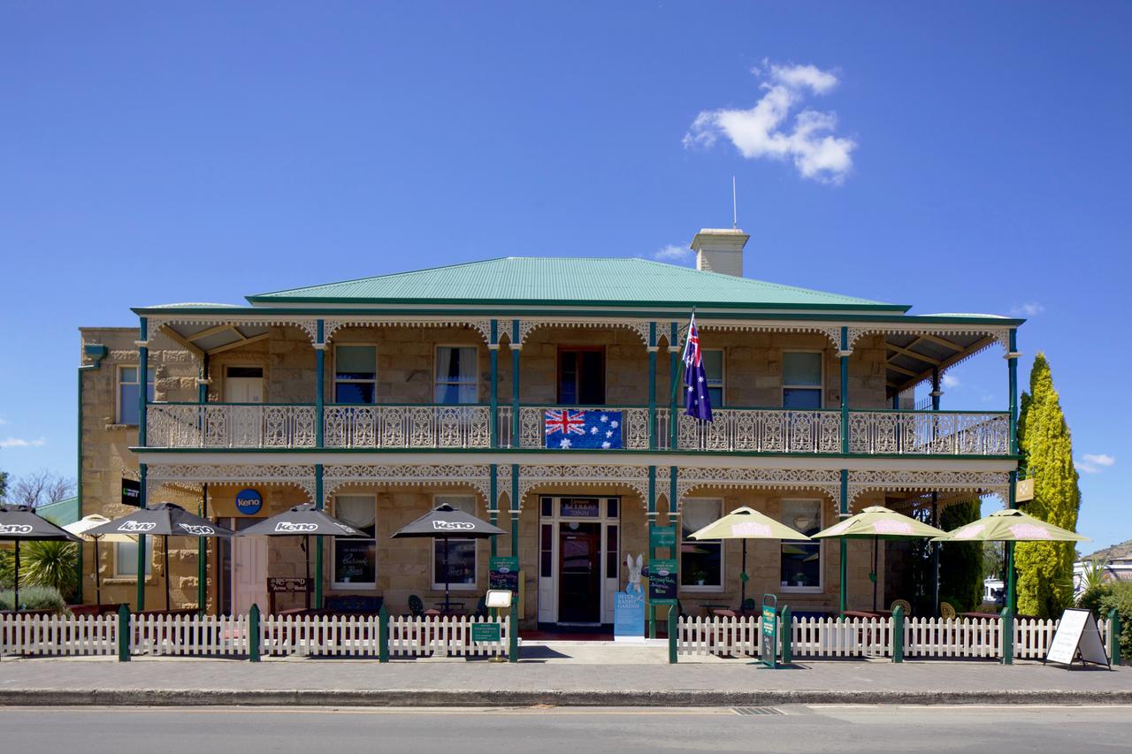 The Richmond Arms Hotel - New South Wales Tourism 