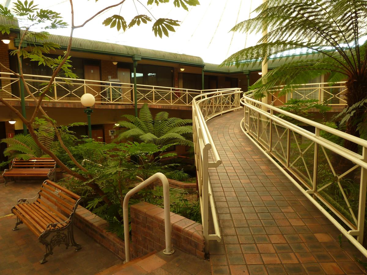 Mayfair Plaza Motel - New South Wales Tourism 