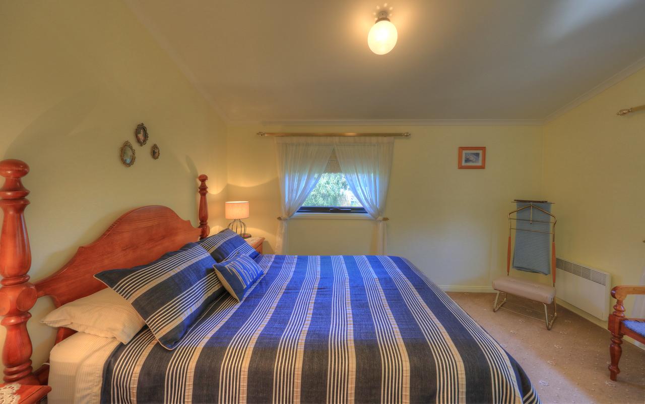 Birchwood, Devonport Self-contained Self Catering Accommodation - thumb 13