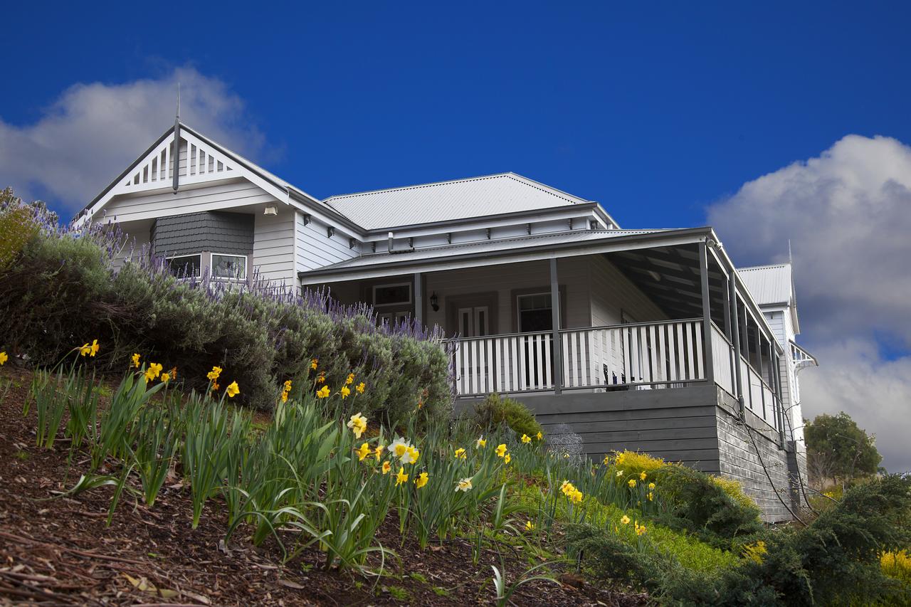House on the Hill Bed and Breakfast - Accommodation Tasmania