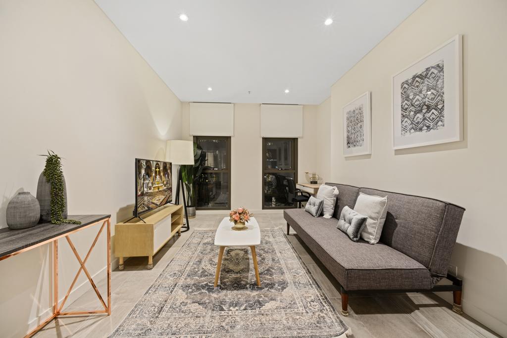 New 2 beds Apt mins walking to Darling Harbour,QVB