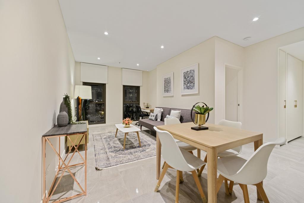 New 2 Beds Apt Mins Walking To Darling Harbour,QVB - New South Wales Tourism  1