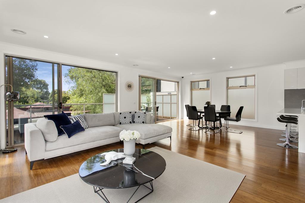 NEW Inner Melb Luxury Modern Grand Holiday House - Great Location, Wifi, Parking - thumb 1