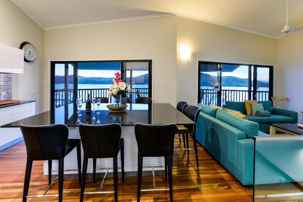 NEWLY BEAUTFULLY RENOVATED 16 The Casuarina - 3 Bedroom House With 180 Degree Ocean Views - thumb 1