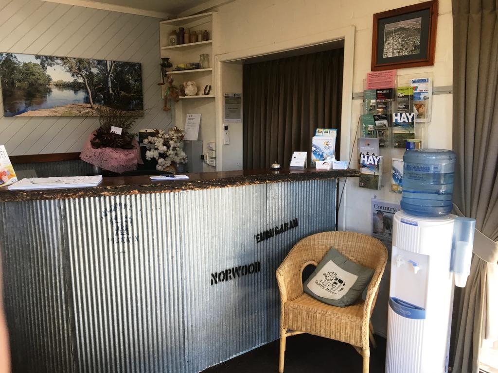 Nicholas Royal Motel - No Pets Allowed - New South Wales Tourism 