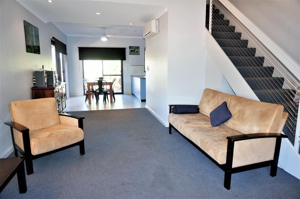 Ningaloo Breeze Villa 2 - 3 Bedroom Fully Self-Contained Holiday Accommodation - Accommodation BNB 3