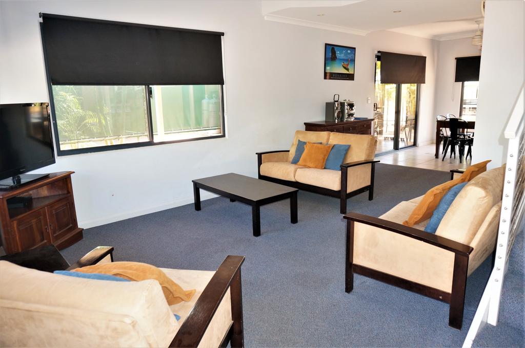 Ningaloo Breeze Villa 8 - 3 Bedroom Fully Self-Contained Holiday Accommodation - Accommodation BNB 1