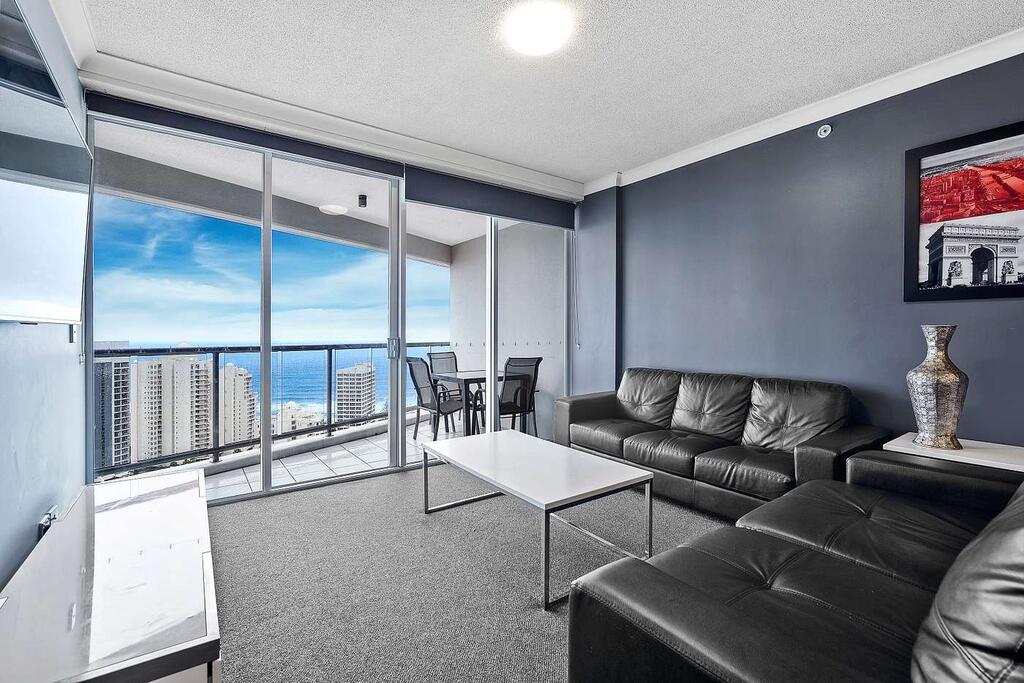 Ocean View Apartment on 26th Floor Surfers Paradise